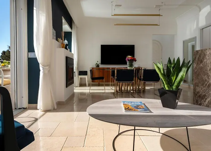 Lägenhet Roberhouse Tragara 37